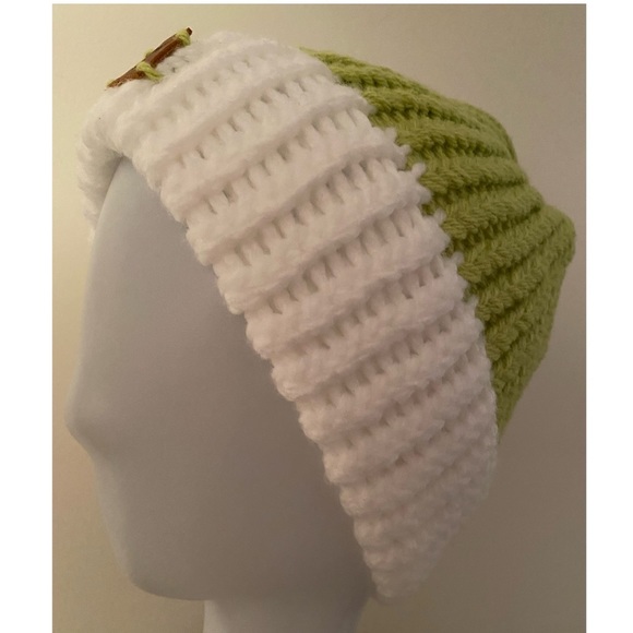 NWT Loom Knitted Hats, Warm and cozy, Knitting, Hats, Unisex, Handmade by Seller - Picture 2 of 4